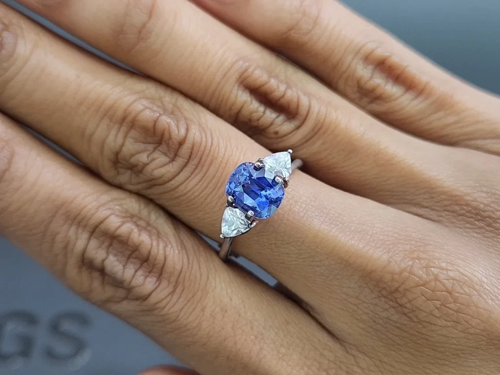 Сапфир Cornflower Blue в огранке кушон 3,02 карат, Шри-Ланка Изображение №5
