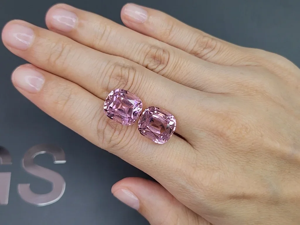 Пара розовых турмалинов (Baby Pink) в огранке кушон 23,48 карата, Афганистан  Изображение №2