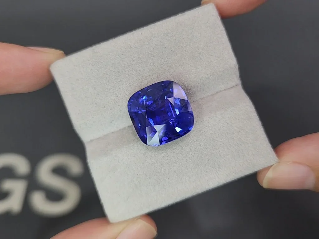 Негретый сапфир Royal Blue в огранке кушон 13,23 карат, Шри-Ланка, GRS Изображение №4