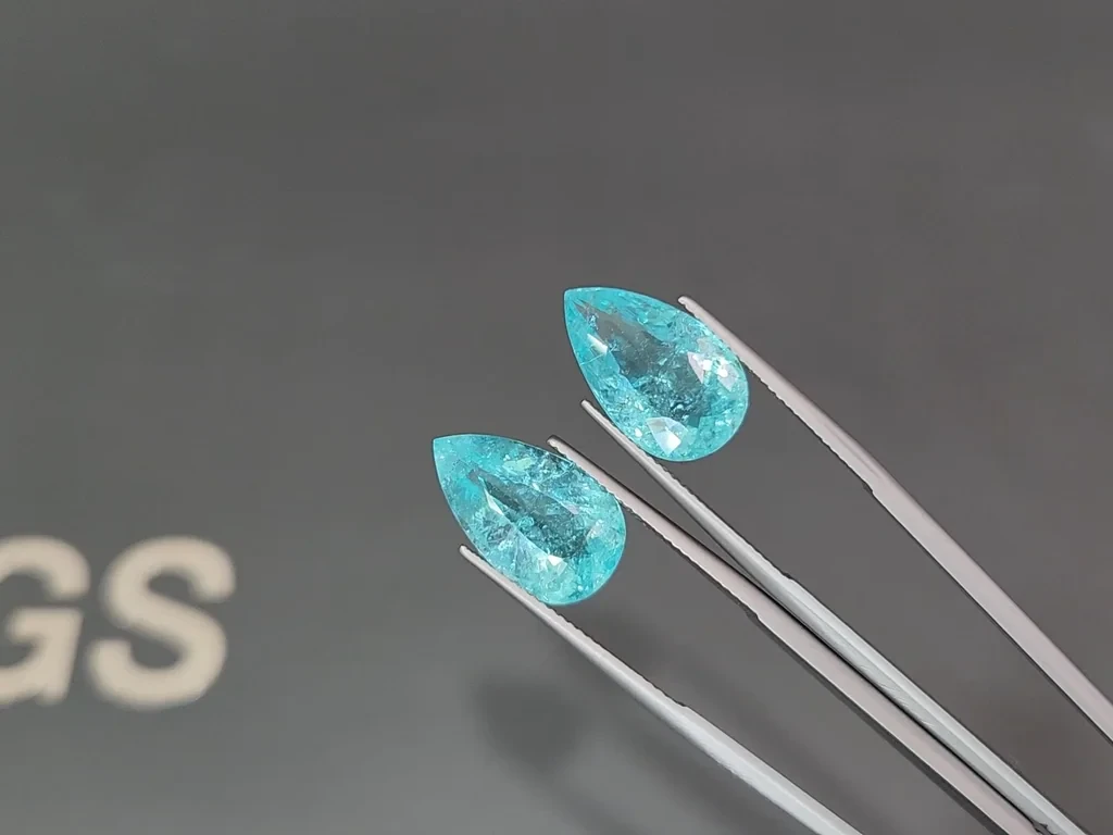 Пара неоновых турмалинов Параиба в огранке груша 13,44 карат, Мозамбик Изображение №3