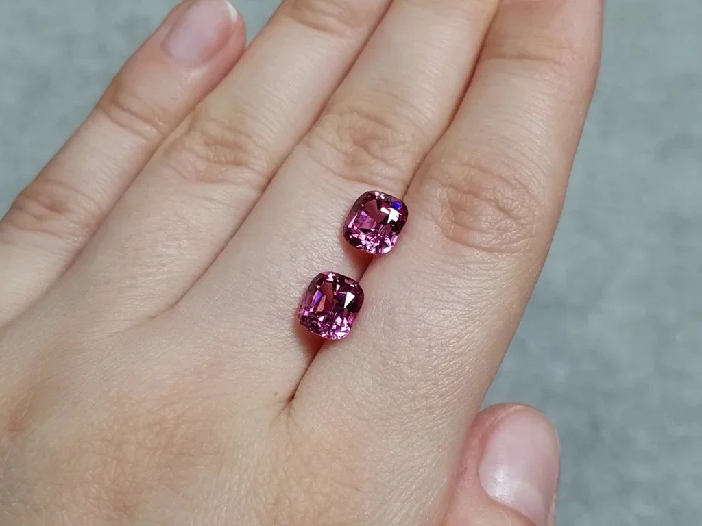 Пара розовых шпинелей 5,19 карат из Таджикистана, GIA Изображение №3