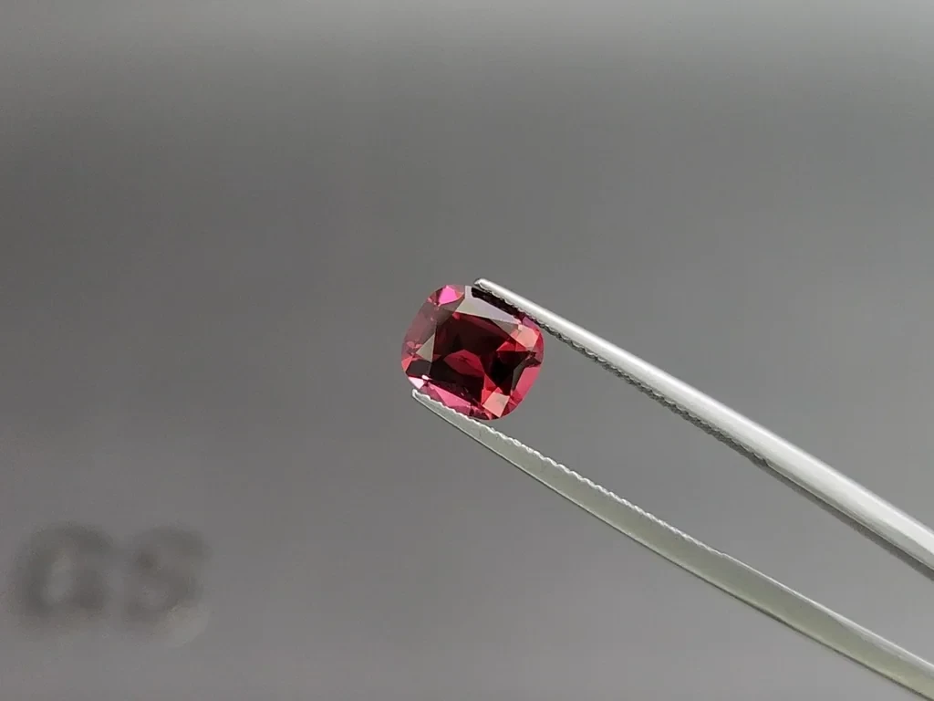 Сет гранатов родолитов в огранке кушон 6,50 карата, Мадагаскар Изображение №3