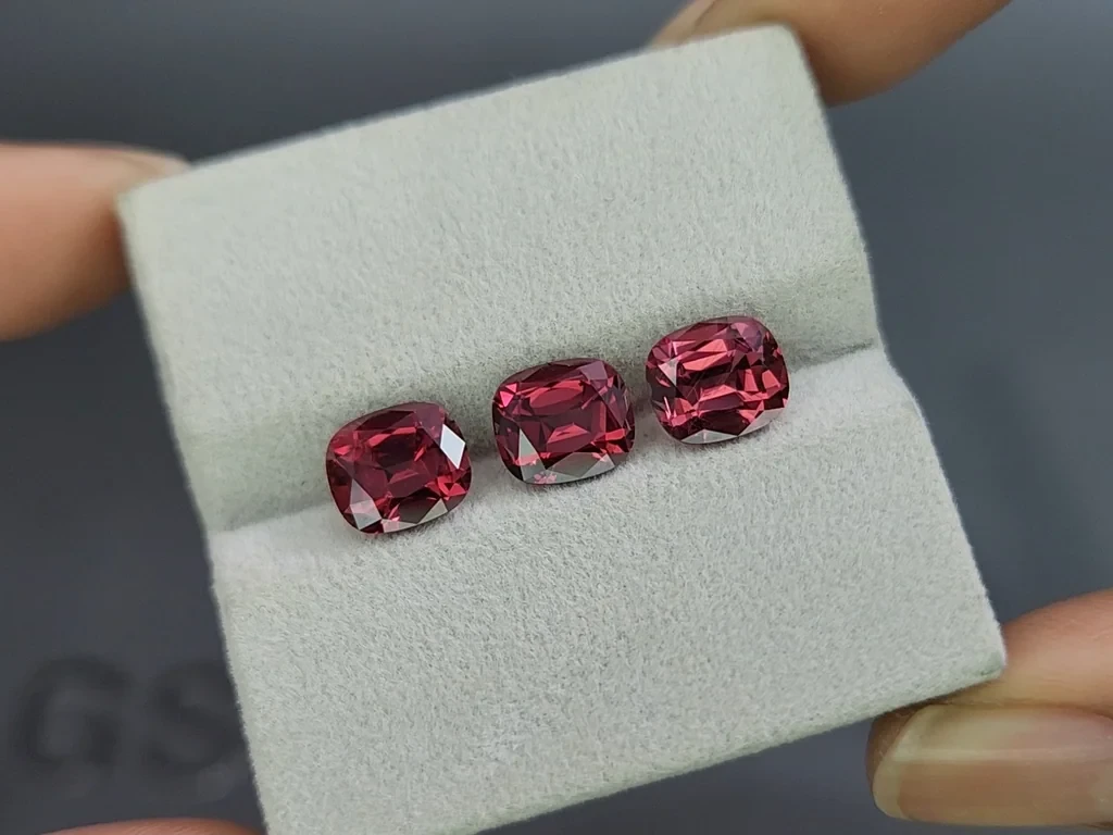 Сет гранатов родолитов в огранке кушон 6,50 карата, Мадагаскар Изображение №5