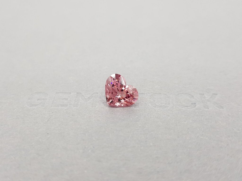 Кольцо с розовой шпинелью 2,36 карат и бриллиантами в белом золоте 750 пробы Изображение №5