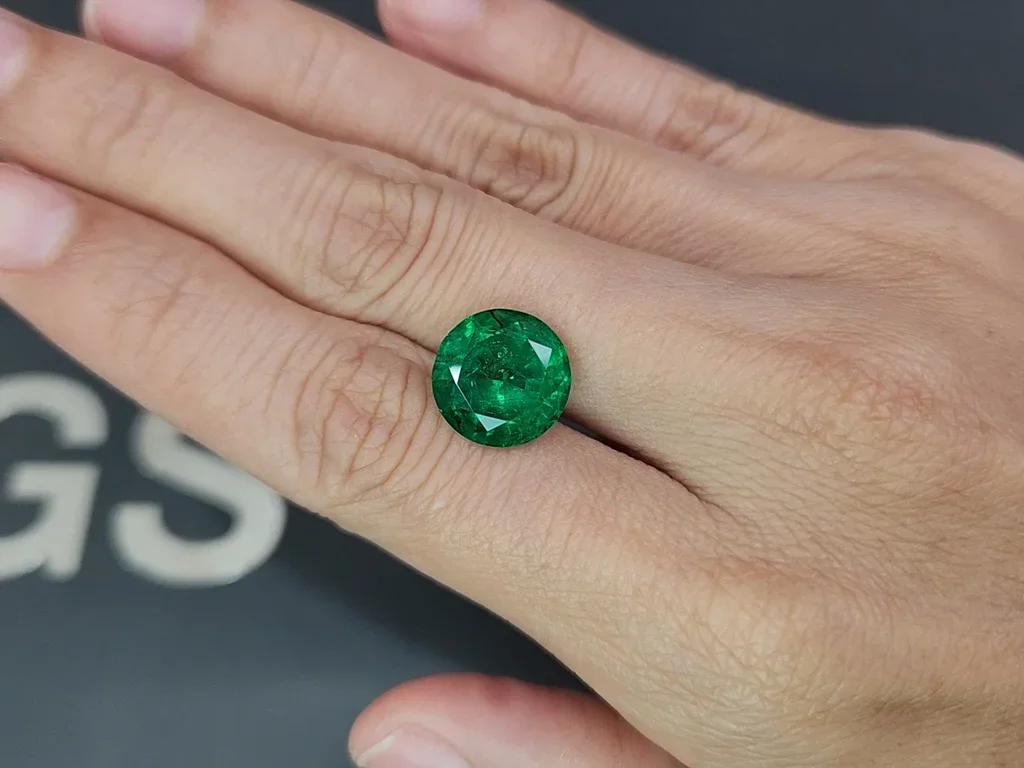 Изумруд Vivid Green в огранке круг 5,09 карата, Панджшер Изображение №2