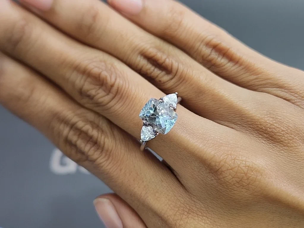 Аквамарин в огранке кушон 2,59 карат, Мадагаскар  Изображение №5