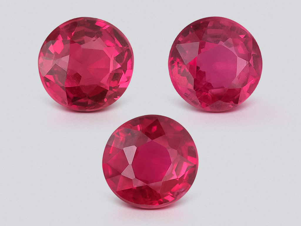 Сет рубинов Pigeon Blood Red в огранке круг 0,57 карат, Мозамбик Изображение №1