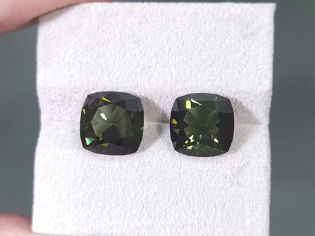 Пара верделитов из Мадагаскара 10,81 карата Изображение №2