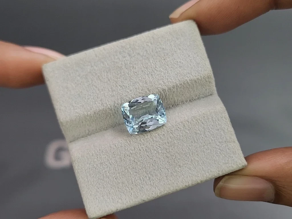Аквамарин в огранке кушон 3,21 карат, Мадагаскар  Изображение №4
