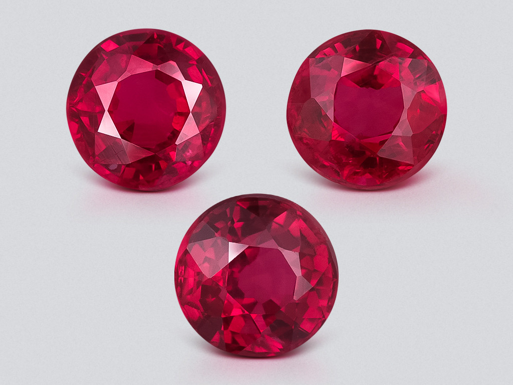 Сет рубинов Pegeon Blood Red в огранке круг 0,80 карат, Мозамбик Изображение №1