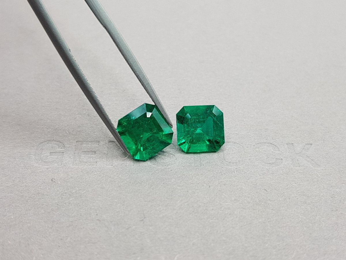 Насыщенная пара "Muzo Green" изумрудов в огранке октагон 4,75 карат, Колумбия фото №4