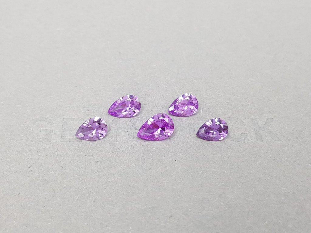 Сет ярко-фиолетовых мадагаскарских сапфиров 2,91 карата Изображение №1