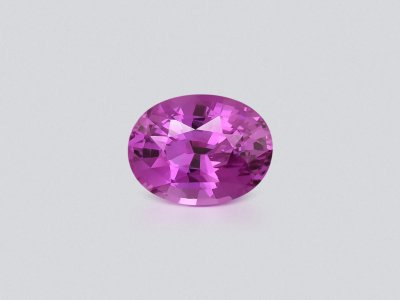 Сапфир Vivid Pink в огранке овал 1,56 карат, Мадагаскар photo