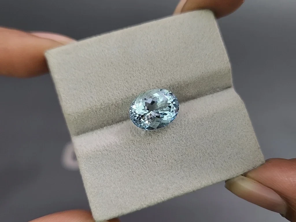 Аквамарин в огранке овал 4,11 карат, Мадагаскар  Изображение №4