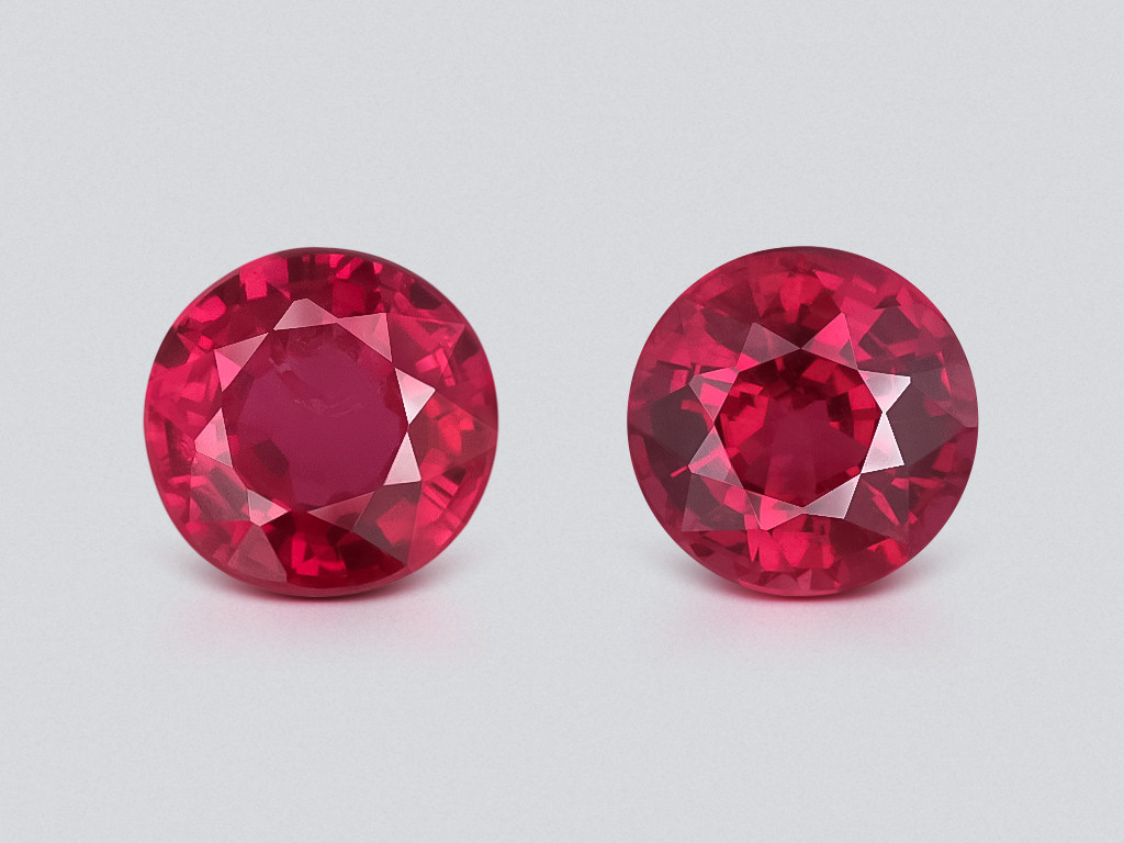 Пара рубинов Pegeon Blood Red в огранке круг 0,66 карат, Мозамбик  Изображение №1