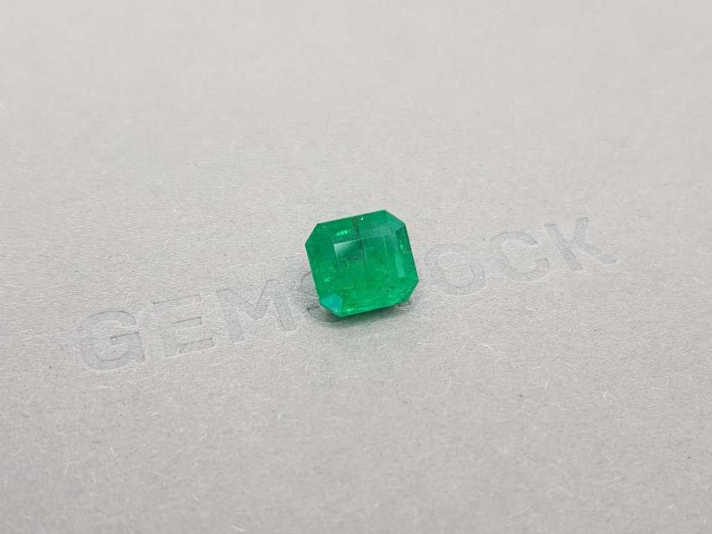 Изумруд Vivid Green 3,77 карата, Пакистан, GFCO Изображение №2