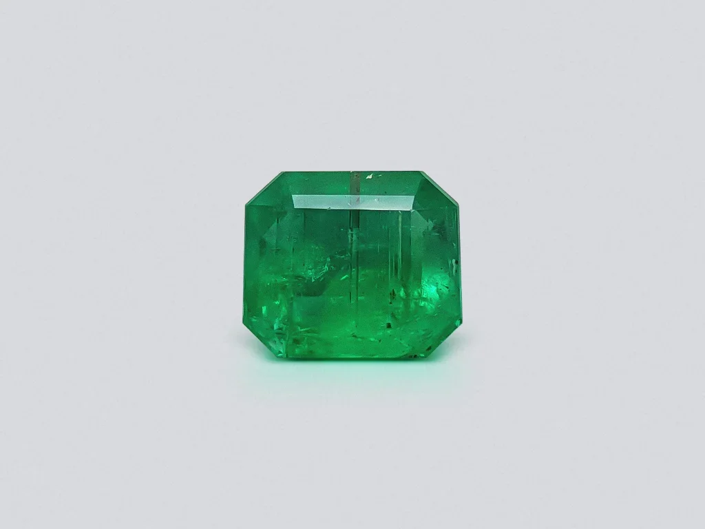 Изумруд Vivid Green 3,77 карата, Пакистан, GFCO Изображение №1