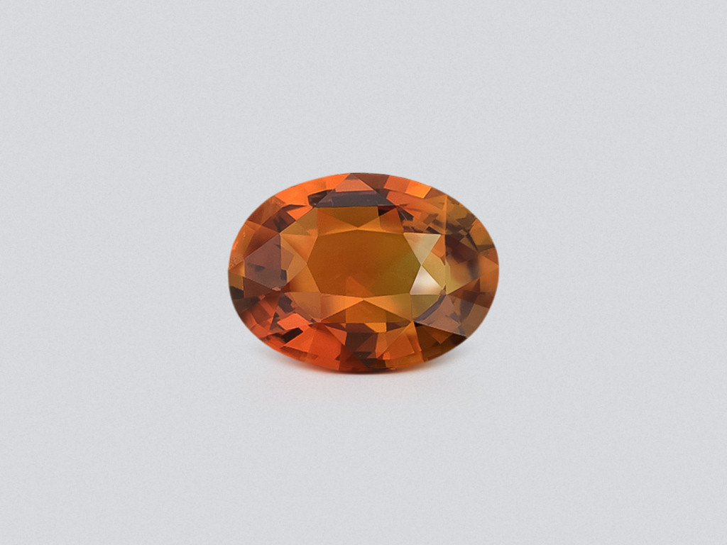 Негретый сапфир Bi-color в огранке овал 1,03 карат, Мадагаскар Изображение №1