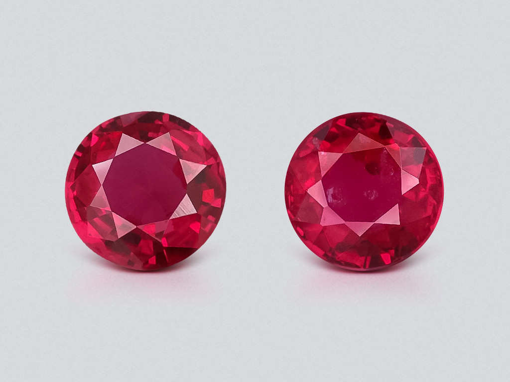 Пара рубинов Pegeon Blood Red в огранке круг 0,52 карат, Мозамбик  Изображение №1