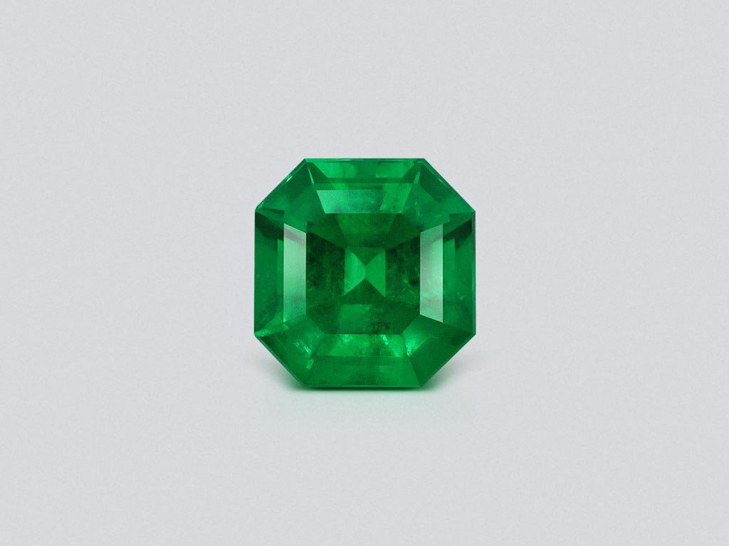 Изумруд Vivid Green в огранке ашер 7,03 карата, Колумбия Изображение №1