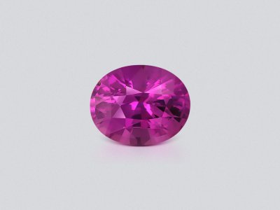 Сапфир Vivid Pink в огранке овал 1,16 карат, Мадагаскар photo