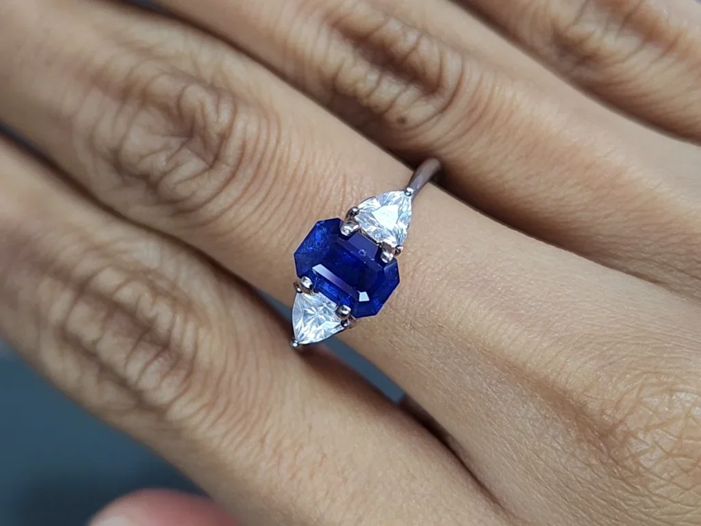Сапфир Cornflower Blue в огранке октагон 1,98 карат, Шри-Ланка Изображение №5