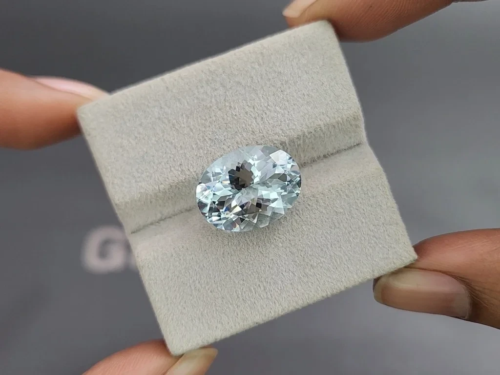 Аквамарин в огранке овал 9,20 карат, Мадагаскар  Изображение №4