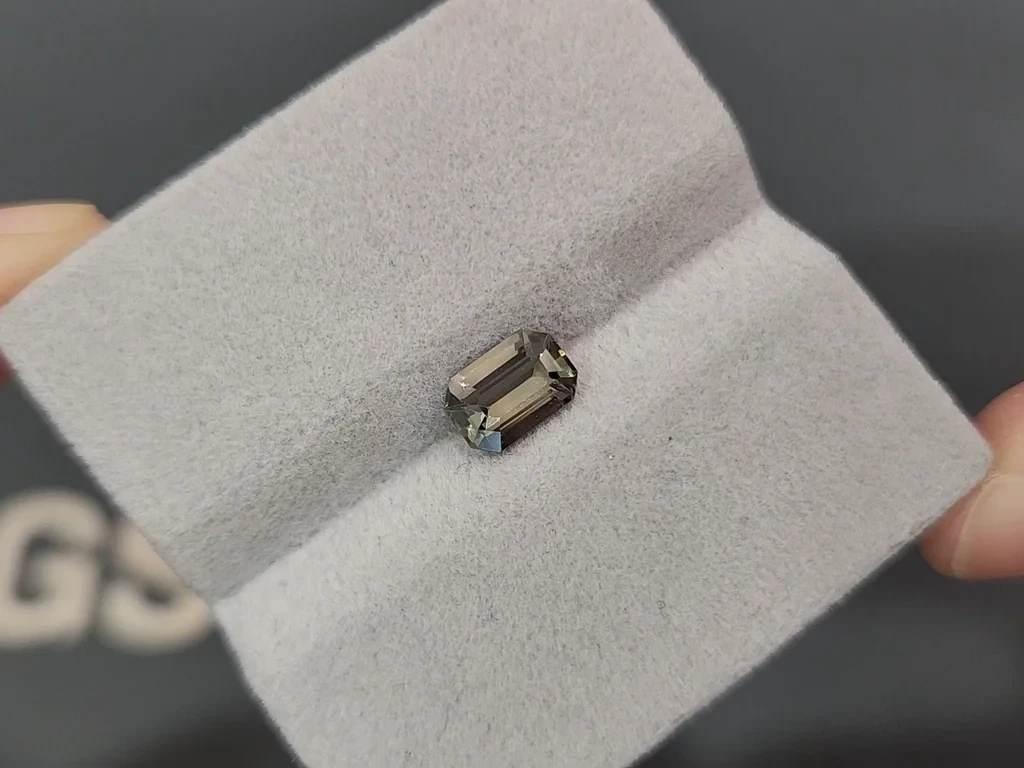 Негретый сапфир Teal в огранке октагон 1,36 карат, Шри-Ланка Изображение №4