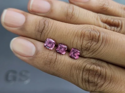 Сет гранатов родолитов в огранке кушон 2,72 карата, Мадагаскар photo