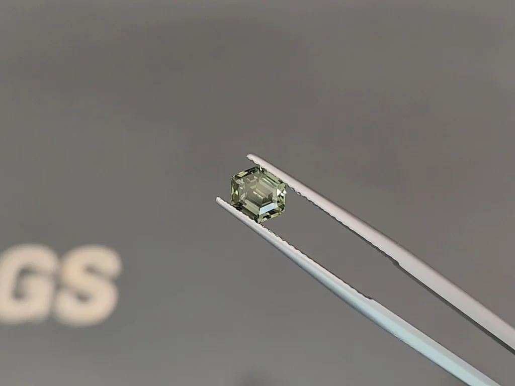 Негретый сапфир Teal в огранке в фантазийной огранке 1,20 карат, Мадагаскар Изображение №3