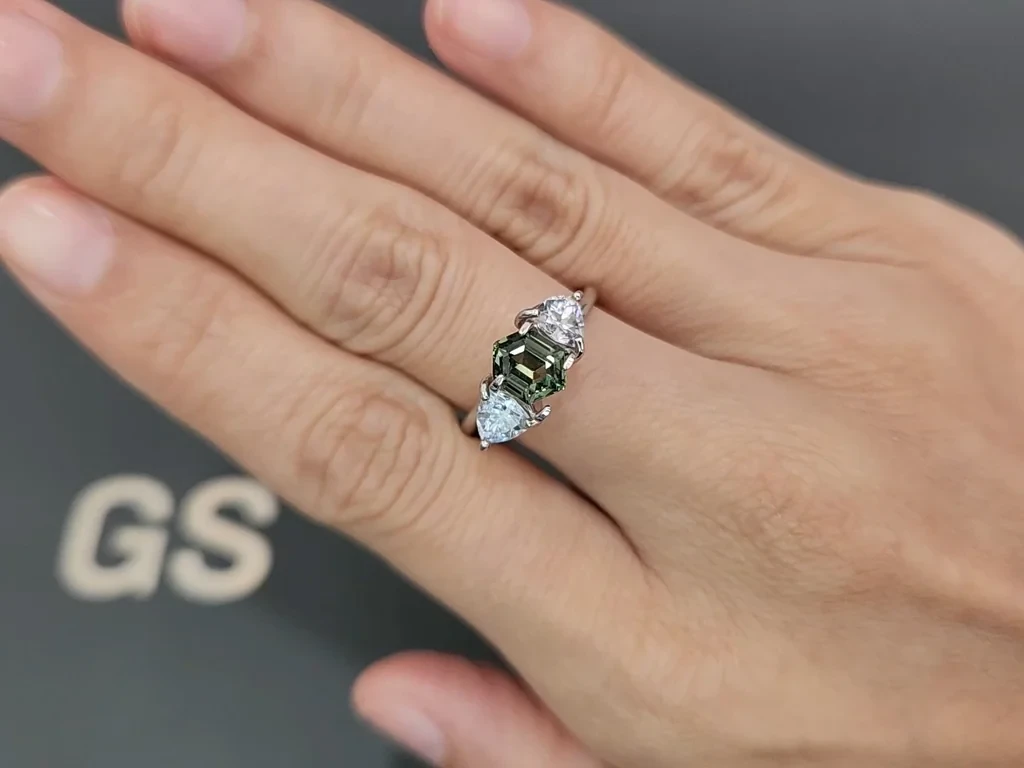 Негретый сапфир Teal в огранке в фантазийной огранке 1,20 карат, Мадагаскар Изображение №5