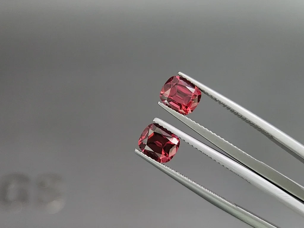 Сет гранатов родолитов в огранке кушон 5,84 карата, Мадагаскар Изображение №2