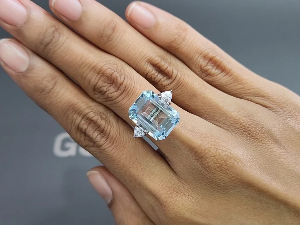 Аквамарин в огранке октагон 10,70 карат, Мадагаскар  Изображение №5