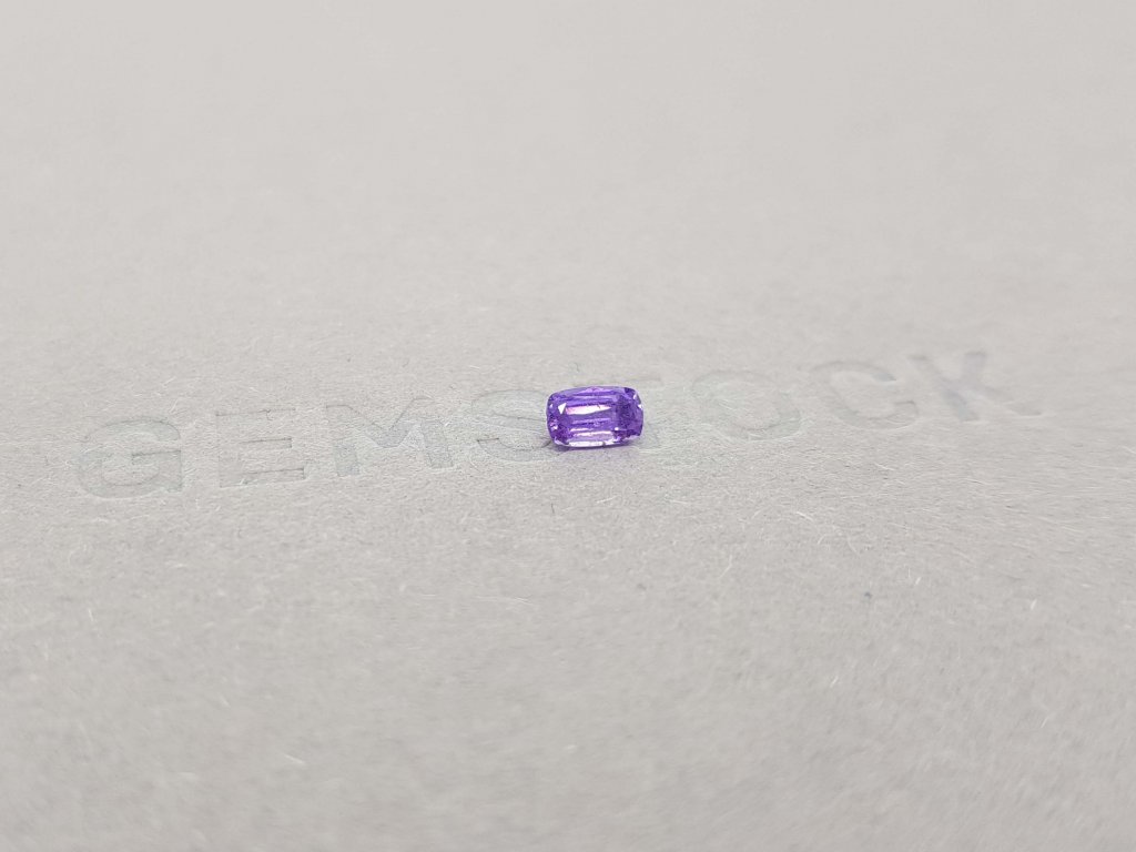 Фиолетовый сапфир в огранке кушон 0,34 карата Изображение №2