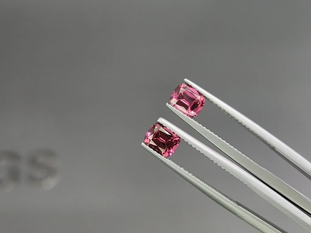 Сет гранатов родолитов в огранке кушон 3,52 карата, Мадагаскар Изображение №3