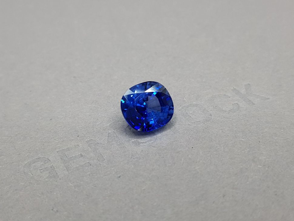 Насыщенный синий сапфир из Шри-Ланки 4,94 карата Изображение №2