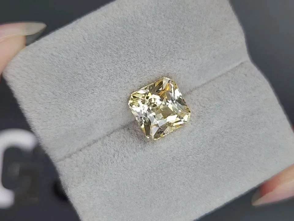 Негретый сапфир Pastel Yellow в огранке радиант 5,08 карата, Шри-Ланка Изображение №4