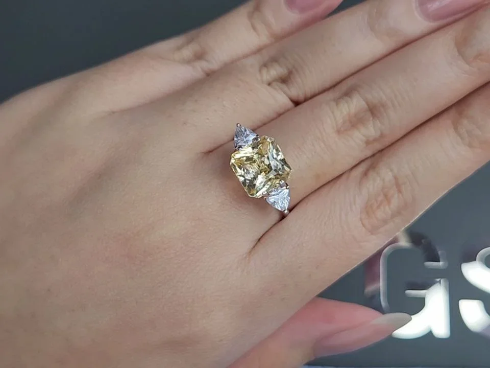 Негретый сапфир Pastel Yellow в огранке радиант 5,08 карата, Шри-Ланка Изображение №5