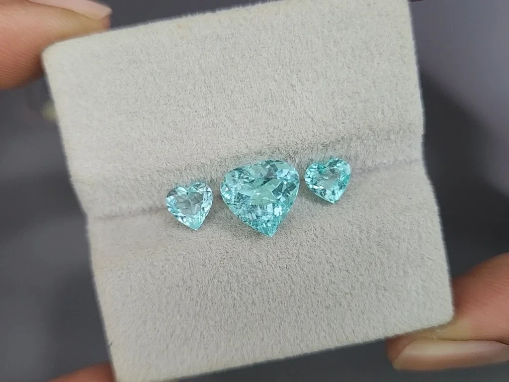 Сет зелено-голубых турмалинов Параиба в огранке сердце 3,71 карат, Мозамбик Изображение №5