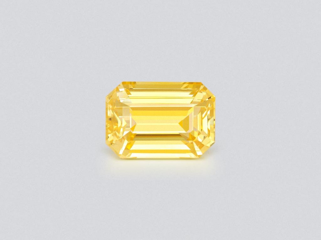 Желтый сапфир редкого цвета Golden в огранке октагон 3,01 карата, Шри -Ланка  Изображение №1