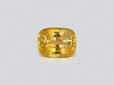 Крупный негретый сапфир Intense Yellow в огранке кушон 13,36 карата, Шри-Ланка photo