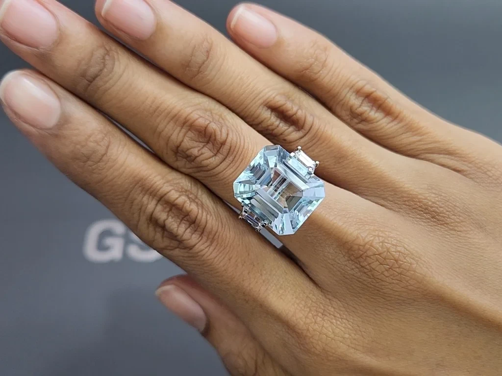 Крупный аквамарин в огранке октагон 15,35 карат, Мадагаскар  Изображение №5