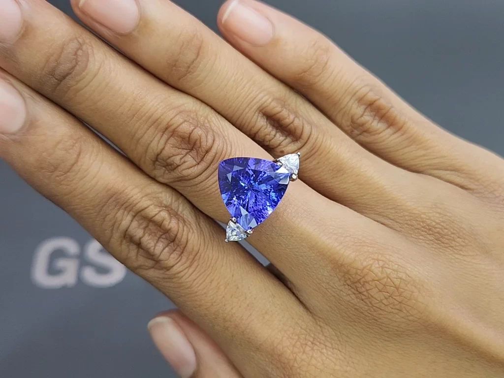 Танзанит в огранке триллион 7,44 карат, Танзания Изображение №5