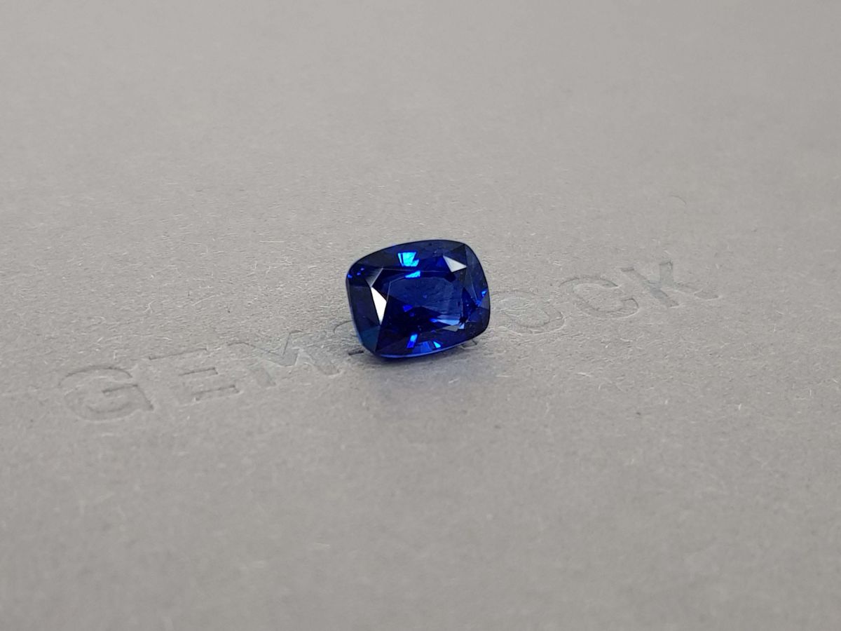 Сапфир цвета Royal Blue в огранке кушон 5,08 карат, Шри-Ланка, GFCO фото №2