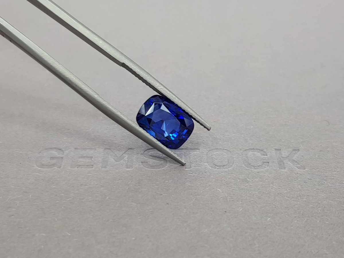 Сапфир цвета Royal Blue в огранке кушон 5,08 карат, Шри-Ланка, GFCO фото №4