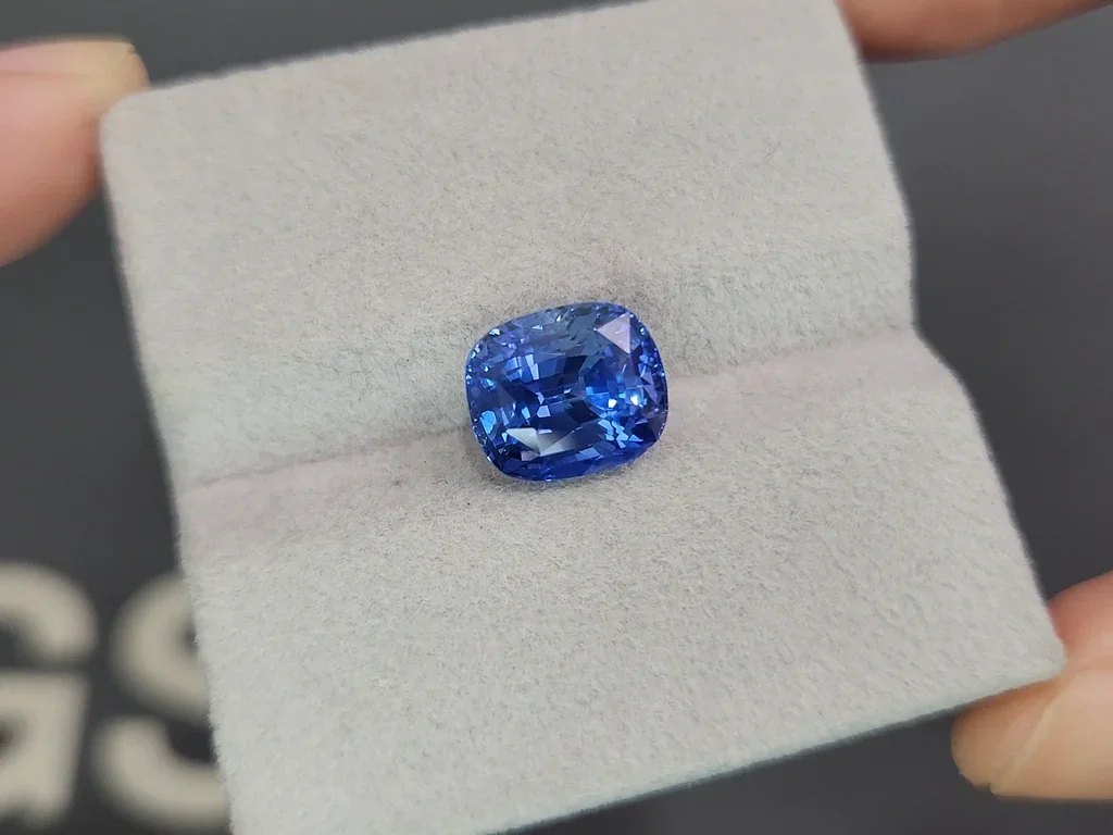 Сапфир Cornflower Blue в огранке кушон 6,00 карата, Шри-Ланка Изображение №4
