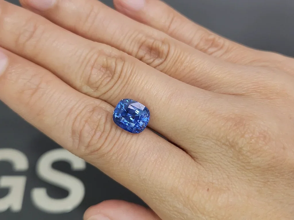 Сапфир Cornflower Blue в огранке кушон 6,00 карата, Шри-Ланка Изображение №2