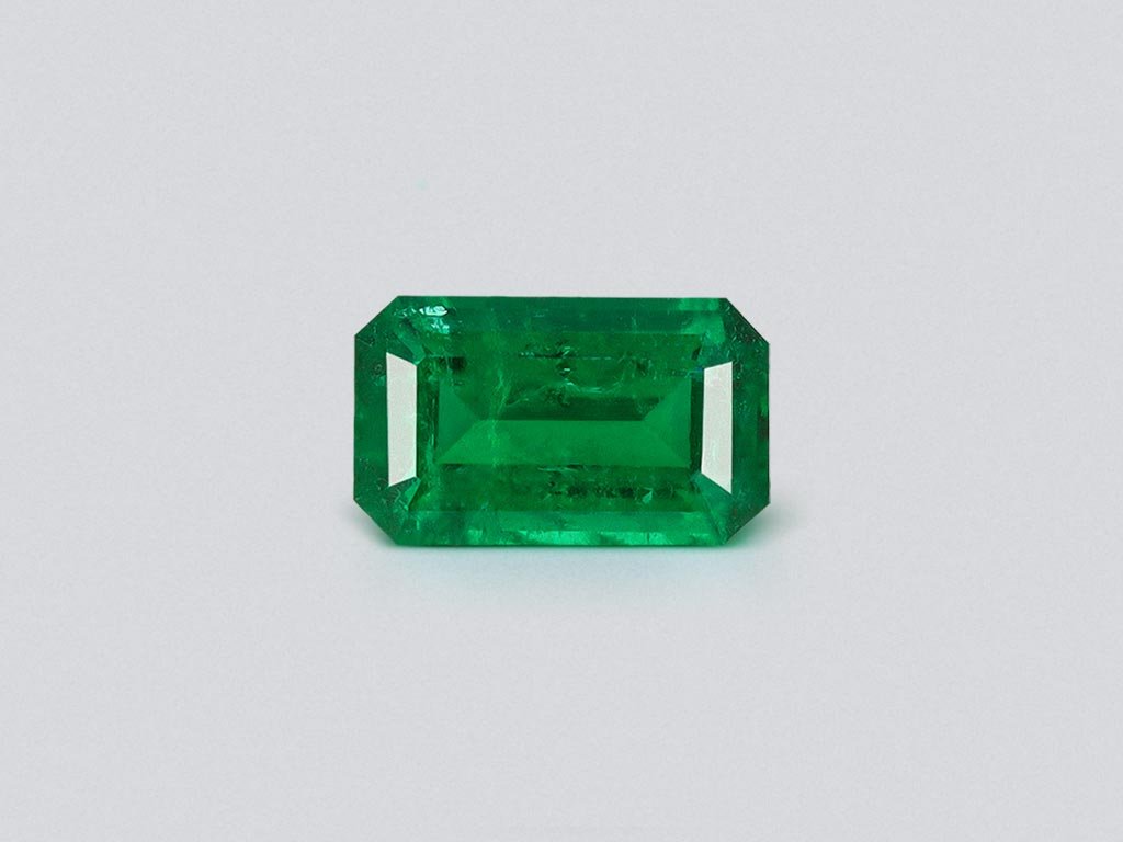 Изумруд Vivid Green в огранке октагон 0,88 карата, Панджшер Изображение №1