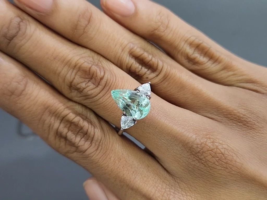 Параиба Neon Green в огранке груша 3,84 карата, Мозамбик Изображение №5