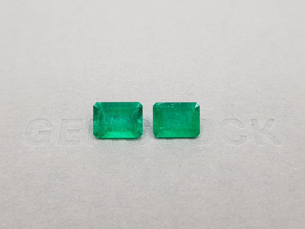 Пара изумрудов цвета Vivid Green 3,94 карата, Колумбия Изображение №1
